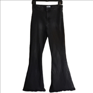 Forever 21 preimum Black Flare Wide Leg Jeans. Light Black ,Size 28.